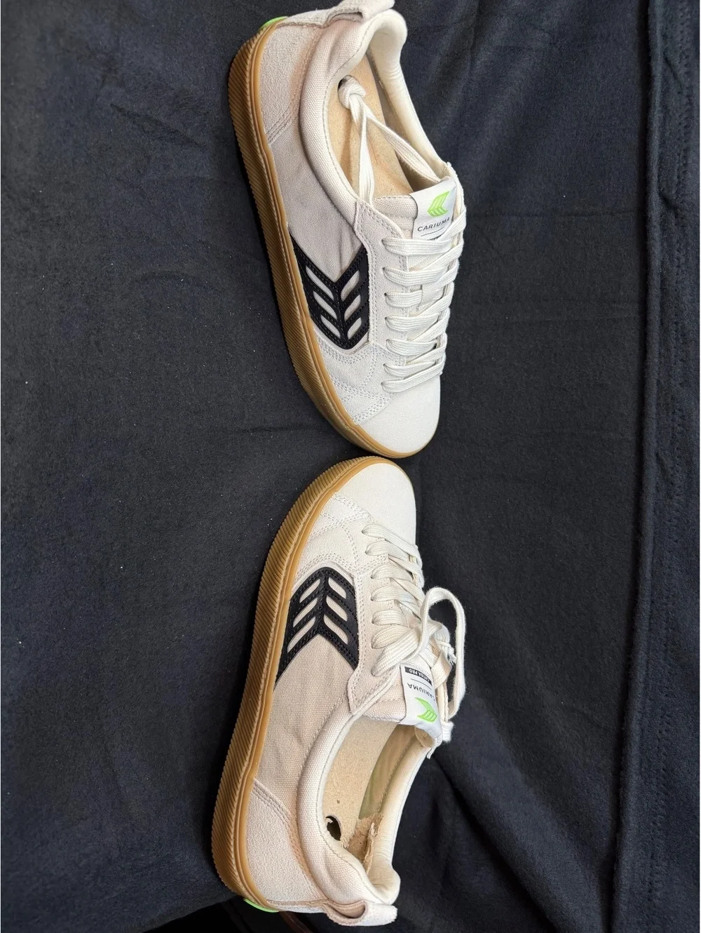 Cariuma men’s size 9 Skate Gum Vintage White Suede and Canvas Sneakers with 9.